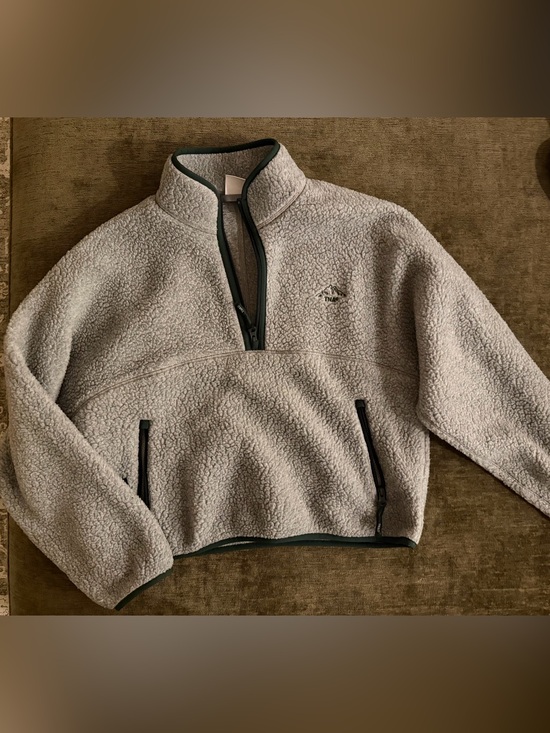 Aritzia Tops - TNA women’s grey Sherpa Quarter-Zip Pullover